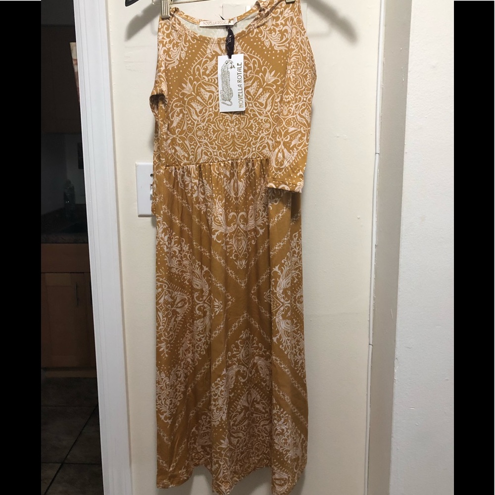 SOLD❤️❤️BNWT Novella Royale, midi dress